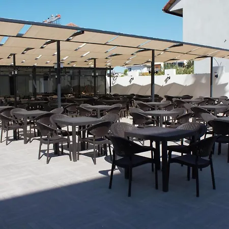 Otel Akalia & 4*